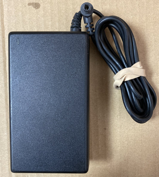 M439 GENUINE DELTA ELECTRONICS ADP-60CB AC POWER SUPPLY ADAPTER 19V 3.16A