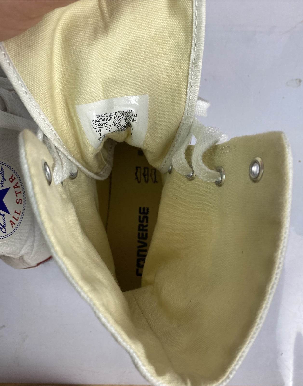 2869 Converse US 7 / UK 5 White High Tops All Star Casual Shoes VGC Unisex