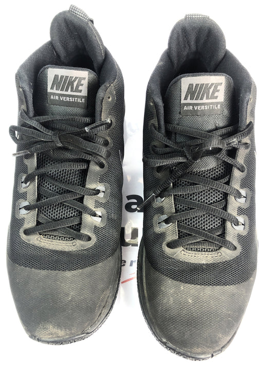 F52 Nike Air Versitile Sneakers Shoes In Black US8.5 UK7.5 In Good Condition