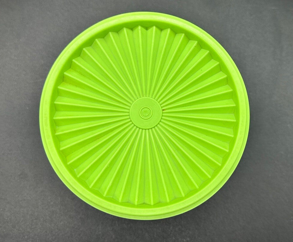 Vintage Tupperware LIME GREEN Containers Starburst Press 19.5 cm by 15 cm 8588