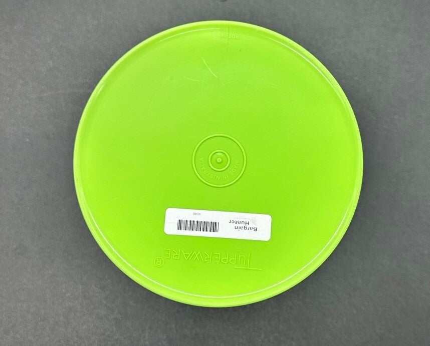 Vintage Tupperware LIME GREEN Containers Starburst Press 19.5 cm by 15 cm 8588