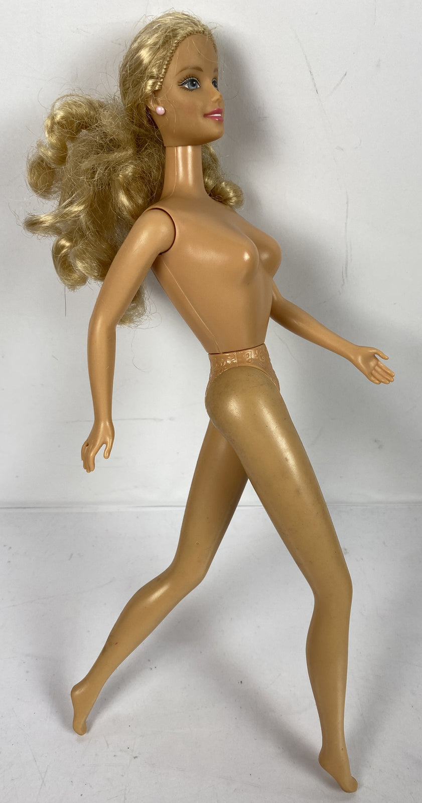 M939/3 Barbie Mattel 1998 Moveable 30cm Figure In Good Condition