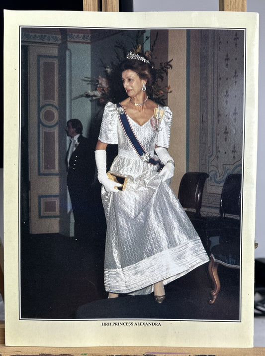 The Royal Family Magazine No 19 In Good Condition