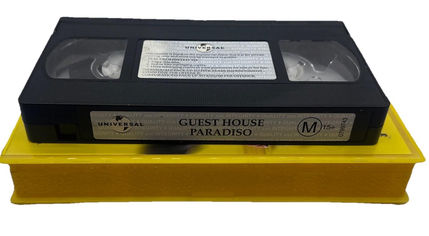 Guest House Paradiso Richie & Eddie VHS Tape In Good Condition 9443