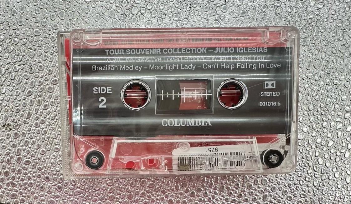 Julio Iglesias : Tour Souvenir Collection Cassette Tape In Good Condition 9751