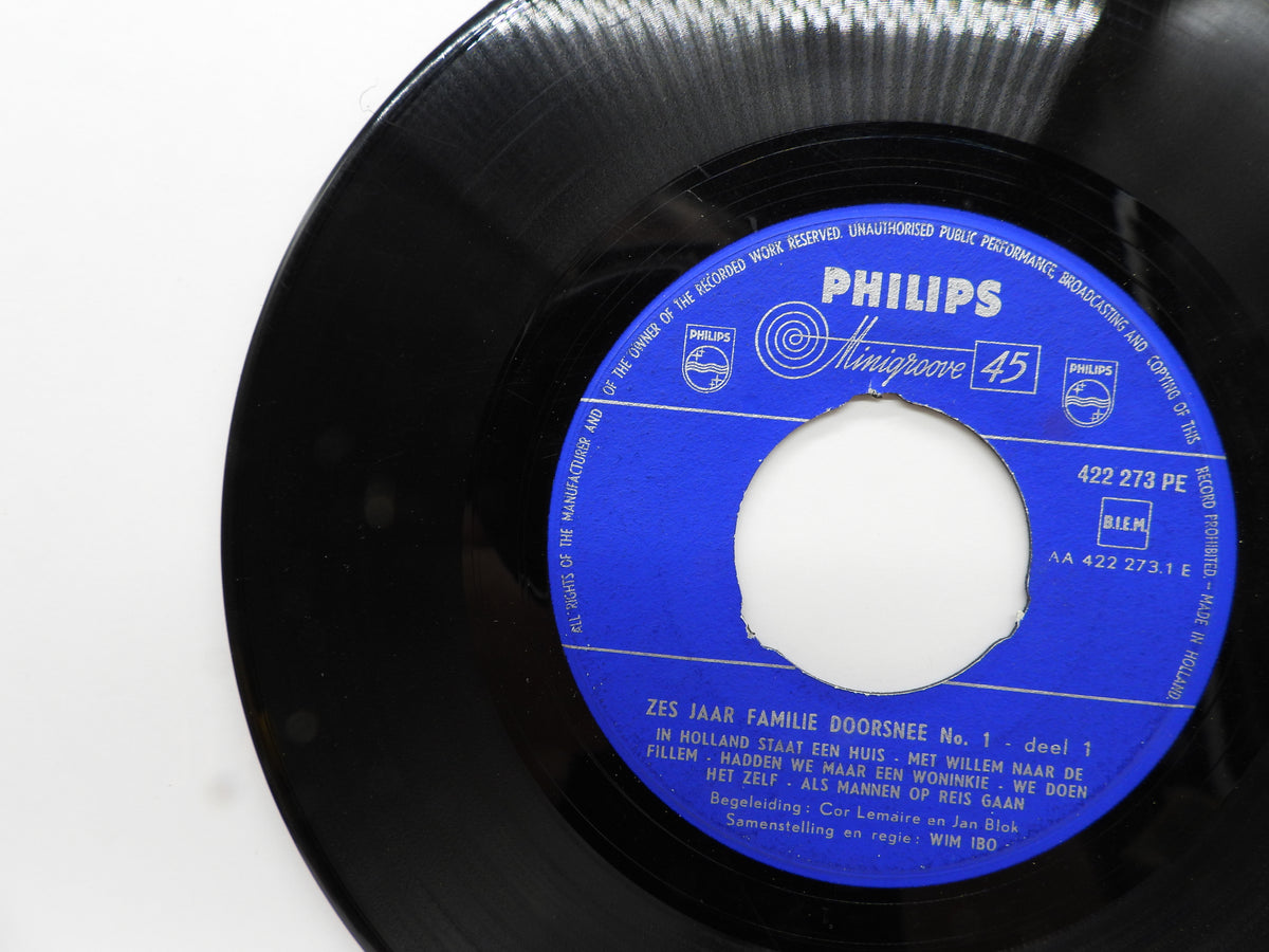 Zes Jaar Familie Doorsnee No. 1 Vinyl Record 45 Rpm Philips