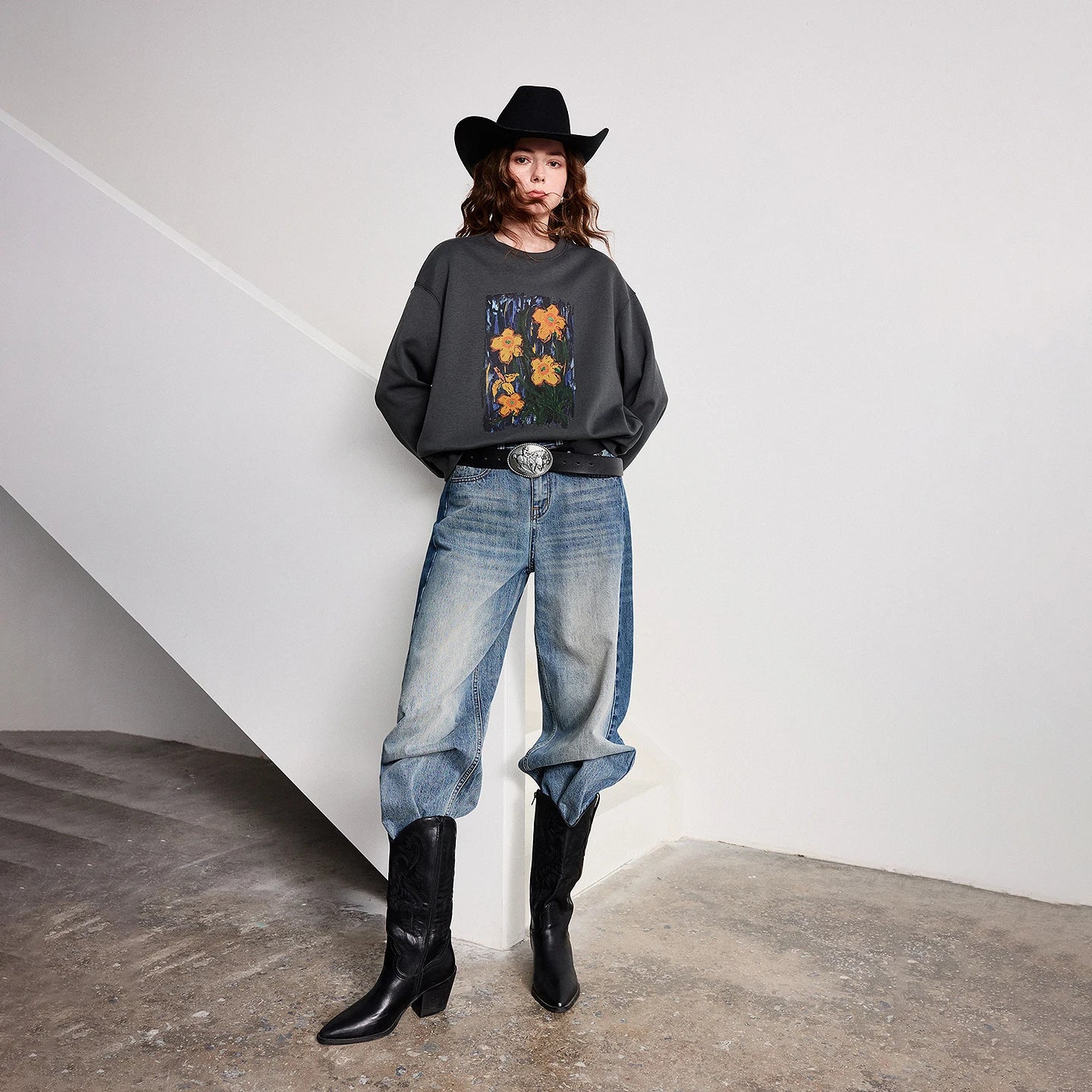 TOYOUTH Women Crew Neck Loose Sweatshirt 2026 Spring New Oil Painting Print Minimalist Chic Casual Top