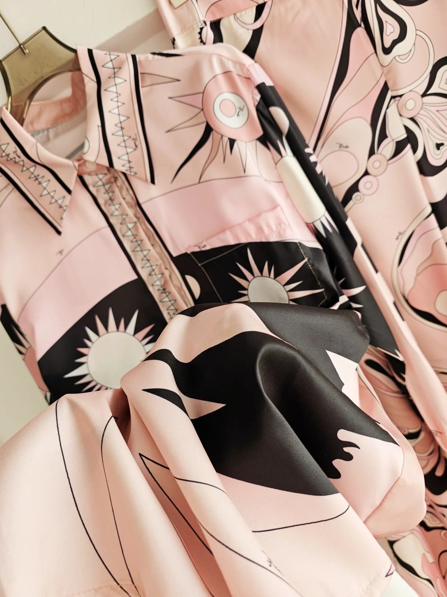 Baroque French Loose Fashion Printed Silk Satin Simulation Long Sleeve Wide Leg Pant Sets Pink Two Piece Casual Suit for Women