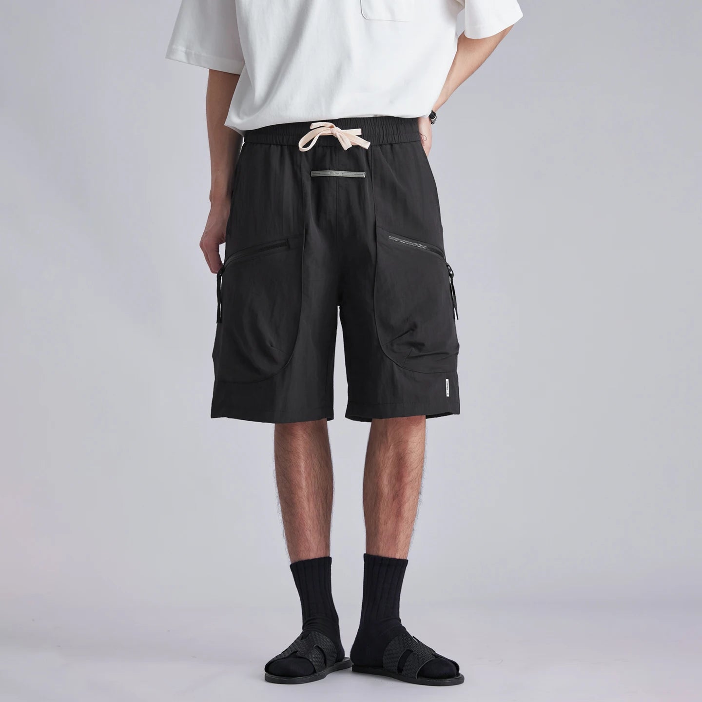 Fashion Men Techwear Diagonal Zip Big Pockets Cargo Shorts 2026 Summer Loose Breathable Outdoor Straight 5 Inch Bermuda Shorts