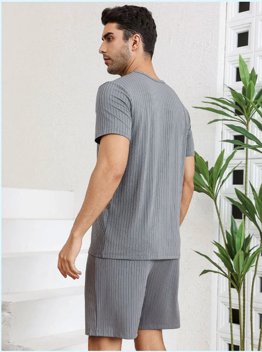 Men's Trendy Pajama Set Solid Short Sleeve And Shorts Breathable Lightweight Fabric Ideal For Casual Attire And Sports Wear Pjs