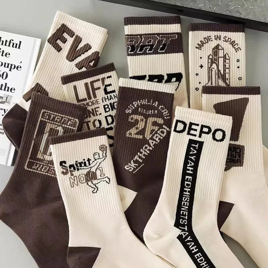 2/3/5/7/9 Pairs Men Women Mid-Calf Socks Moisture-Wicking Anti Odor Casual Sports Retro Basketball Graffiti Alphanumeric Socks