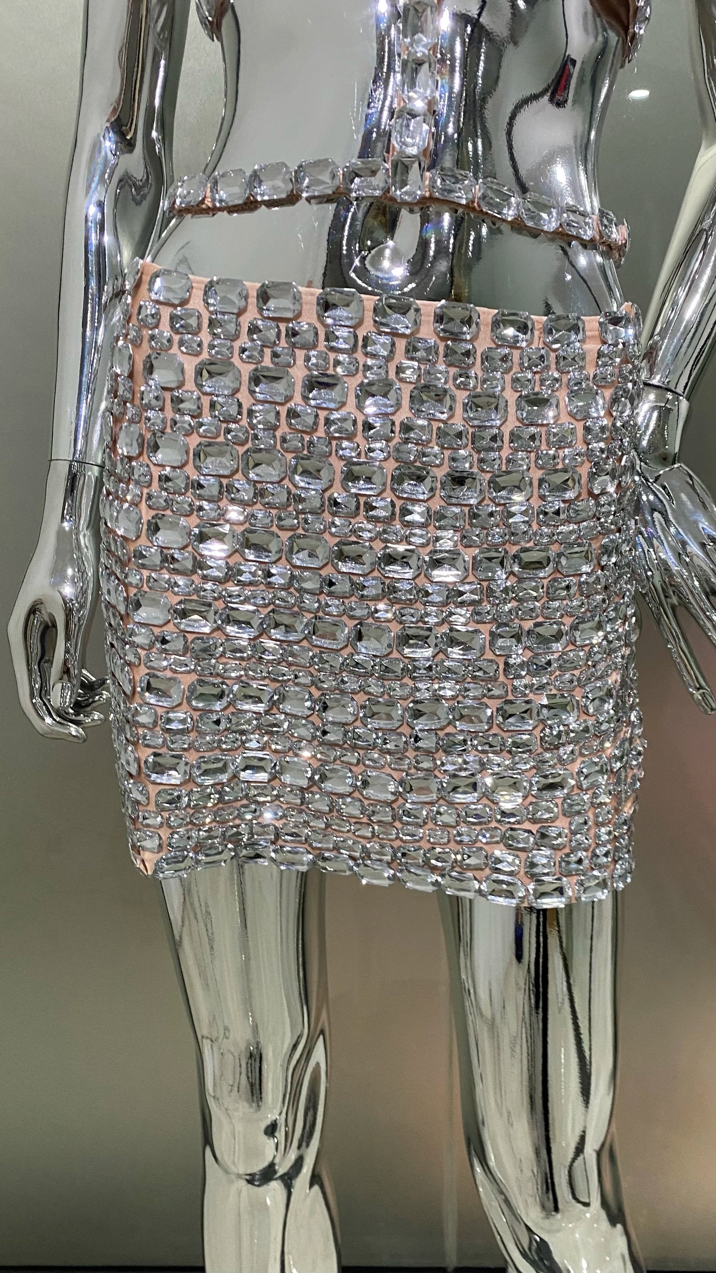 High Quality Stylish Item Super Shining Diamonds Fashionable Neck Chain Short Strapless Top Hot Sexy Woman Fashion Party Outfit