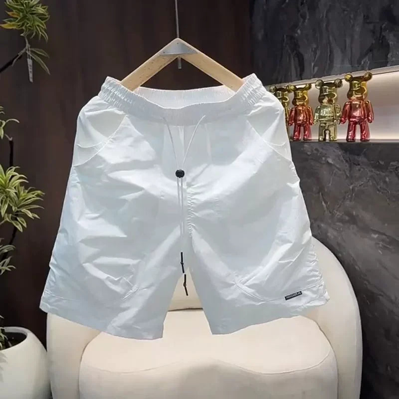 2026 Summer Men White Cargo Shorts Loose Japanese Casual Sports Shorts Daily Outdoor Street Style Short Pants for Men Asian Size