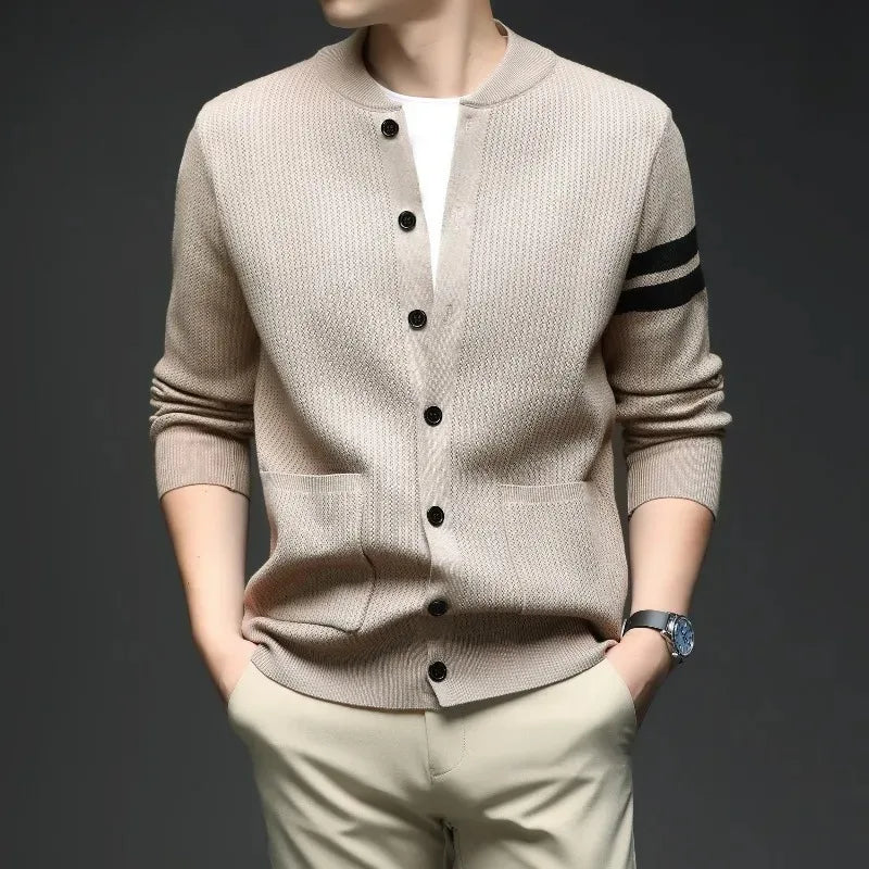 Men's Autumn and Winter 2026 New Casual Cardigan Coat, High-end Sweater Jacket, Color-blocking Advanced Sweater.