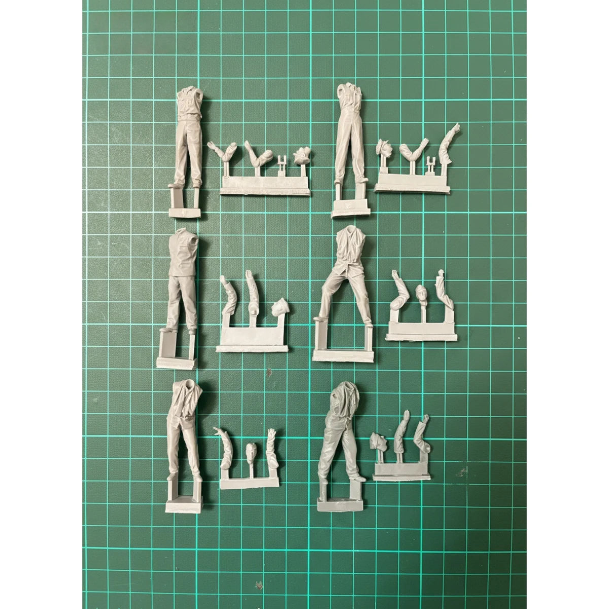 1/35 Resin Unpainted Model Kit, Military Theme, German Submarine and Commander (6 Figures) Unassembled and Unpainted GK