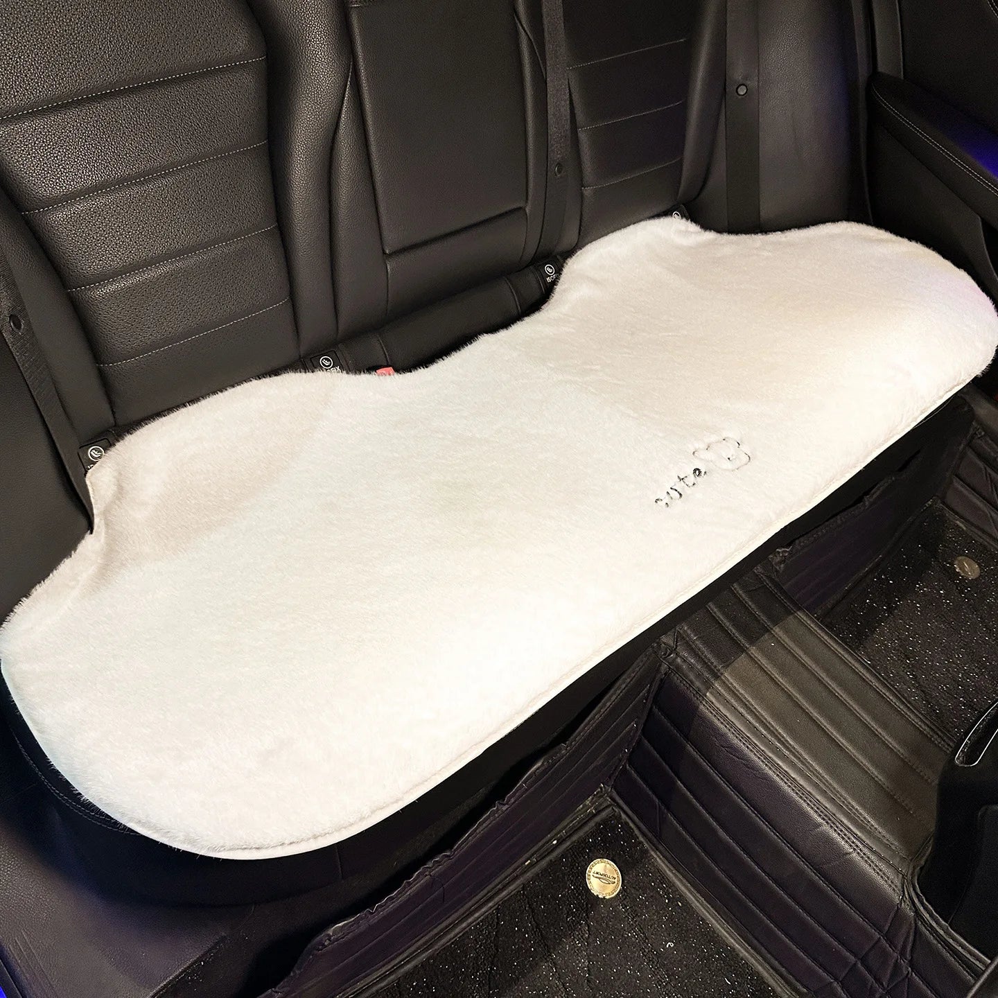 Winter Universal Car Seat Cushion Plush Cartoon Bear Thick Premium Feel Single Rear Cover for Girls Cute Seat Accessories