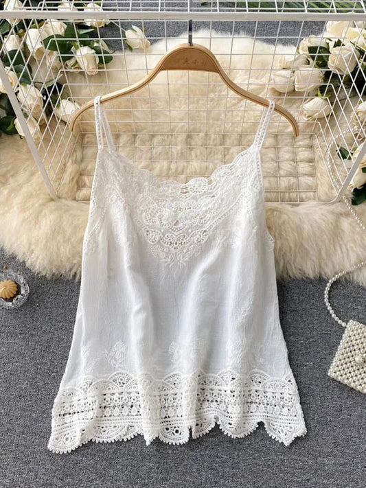 Summer New Retro Bohemian Embroidery Lace V-neck Age Reduction Cotton Camisole Female Sweet Blouse Women KK520