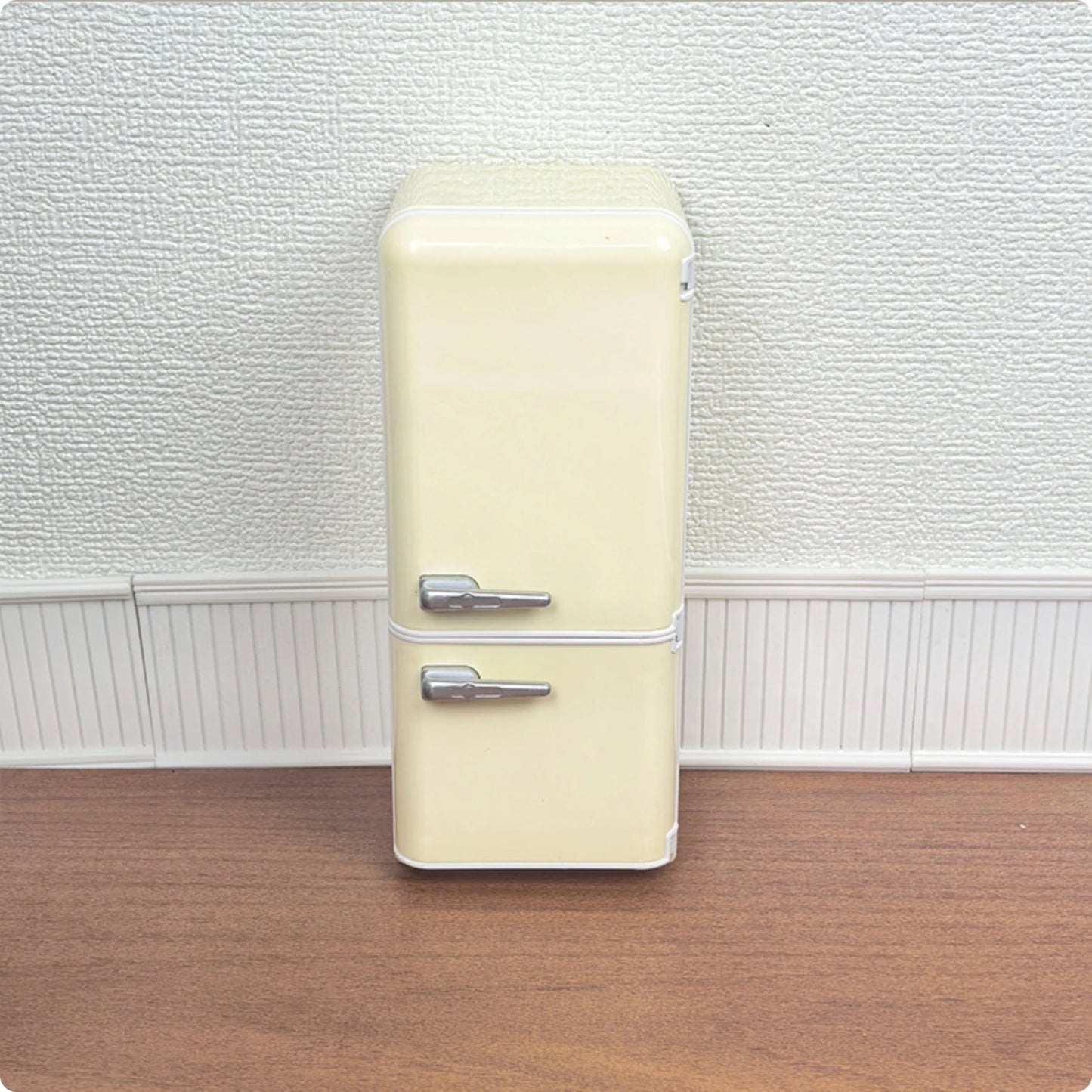 Dollhouse Refrigerator Openable Door Miniature Refrigerator Dollhouse Fridge Freestanding 1:12 Scale Fridge Realistic