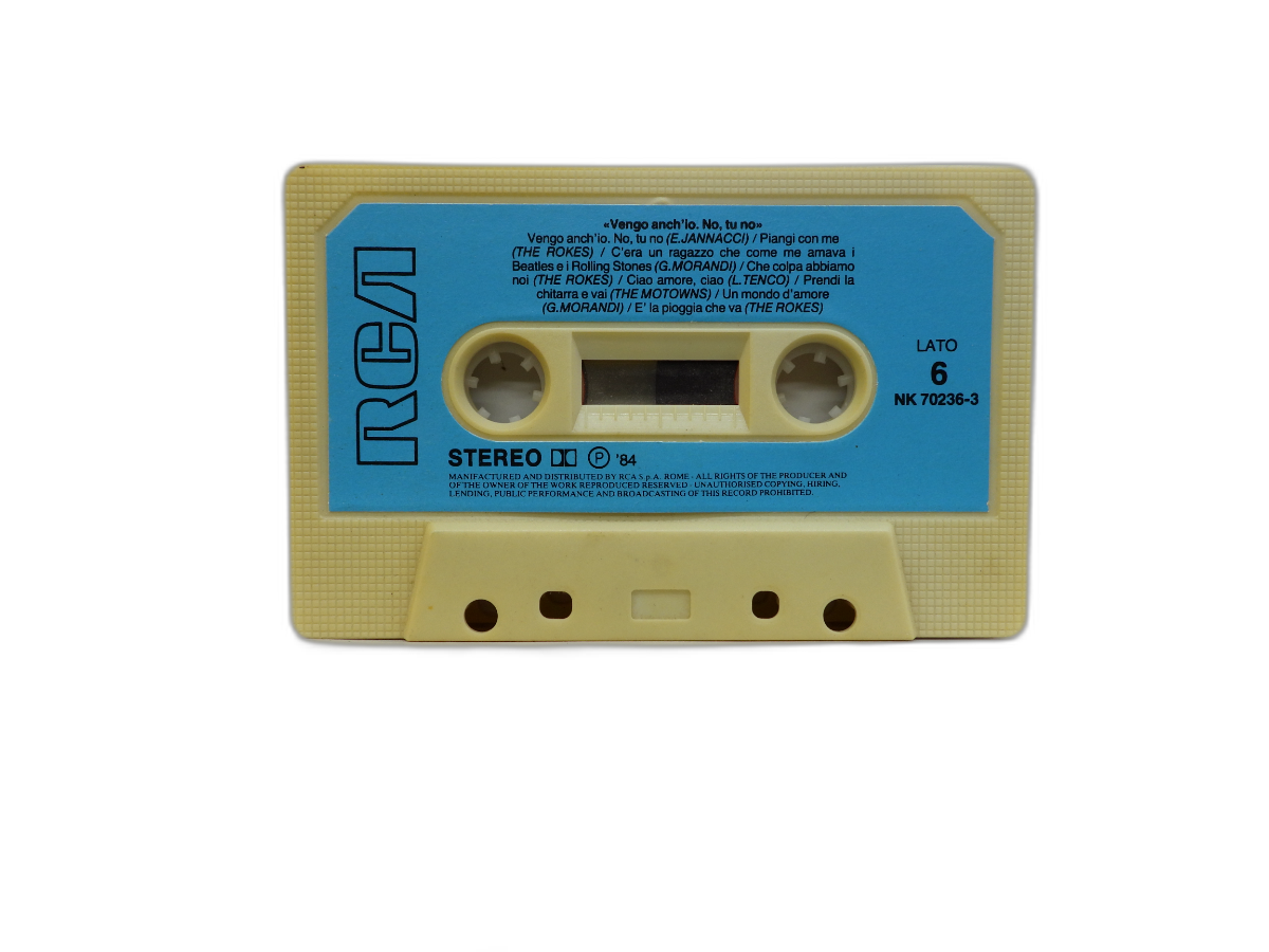 Rca Vengo Anch'io No Tu No / Non È Facile Avere 18 Anni Music Cassette 1984