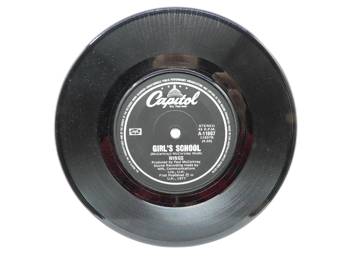 Wings Mull of Kintyre / Girl's School 7" Vinyl Single Capitol