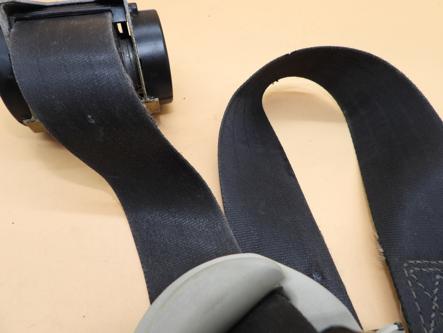 Ford Falcon Au Ba Bf Right Front Drivers Black Seat Belt Autoliv