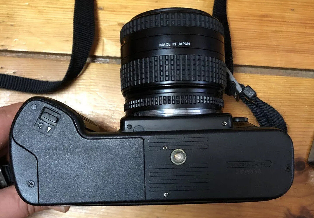 254 Nikon AF F-401S 35-70mm 1:3.3.3-4.5 Len Vintage Camera FOR PARTS ONLY