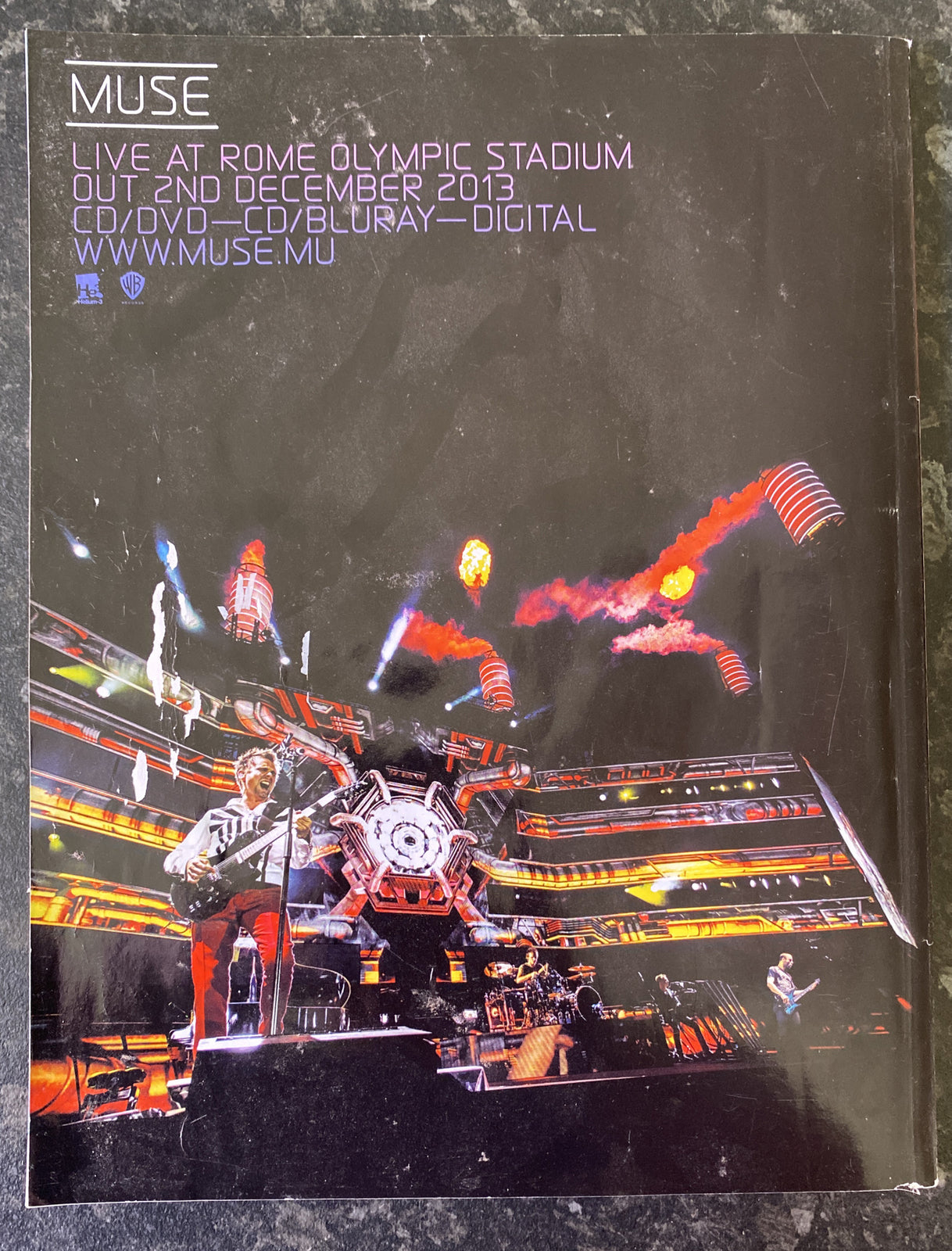 Q Britain's Biggest Music Magazine 330 January 2014 In OK Vintage Condition