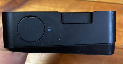 262 HP 2013 UltraSlim Docking Station HSTNN-1X10 D9Y32AA#ABG BROKEN SIDE