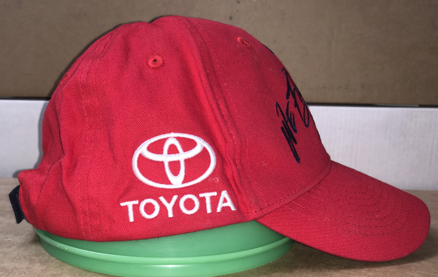 M708 Adelaide Crows We Fly As One Cap / Hat In Good Condition Adjustable Sizing