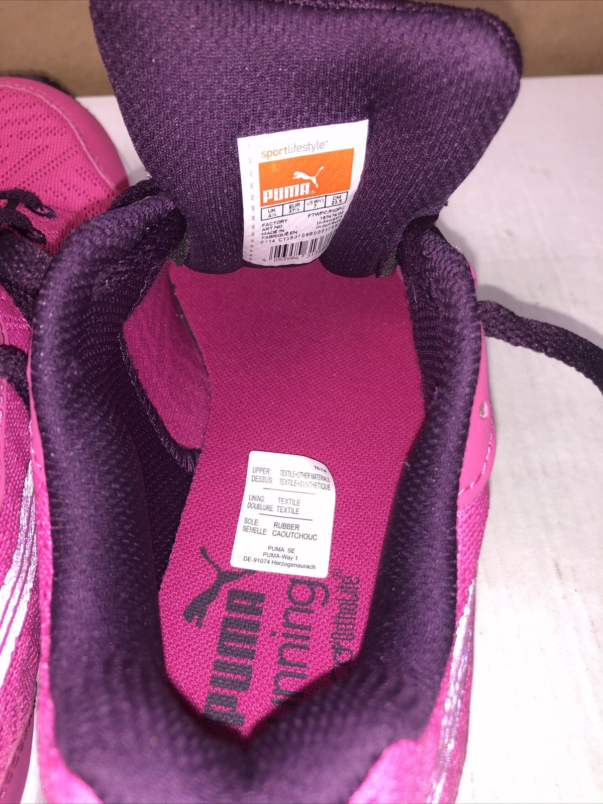 M744 Puma Ladies Running sneakers shoes Pink US 7 UK 4 1/2 New Never Worn