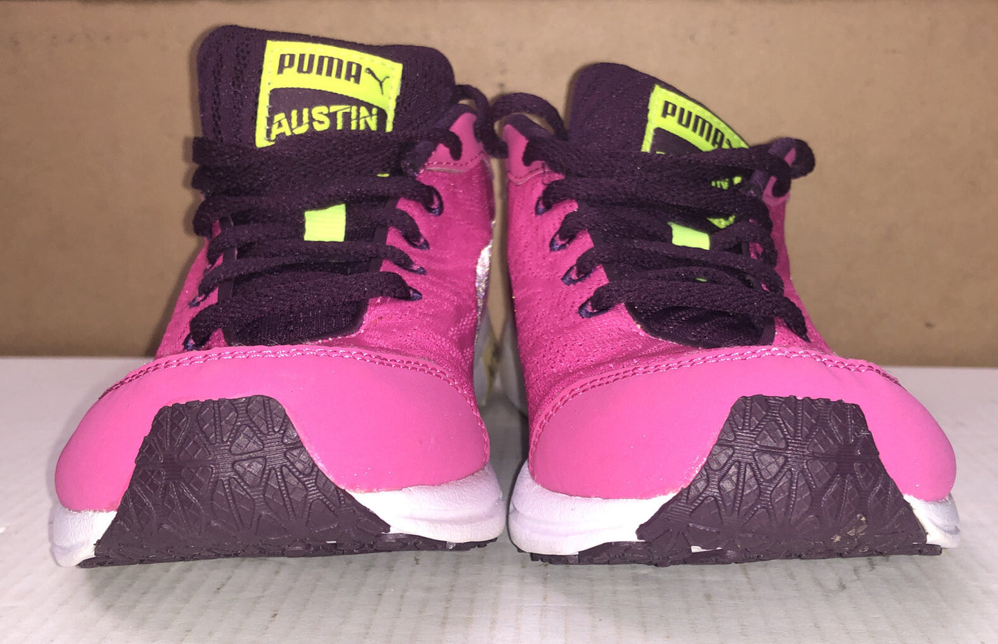 M744 Puma Ladies Running sneakers shoes Pink US 7 UK 4 1/2 New Never Worn