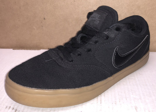M737 Nike SB Kid's Sneakers shoes Black US 5y UK 4.5 Great Condition