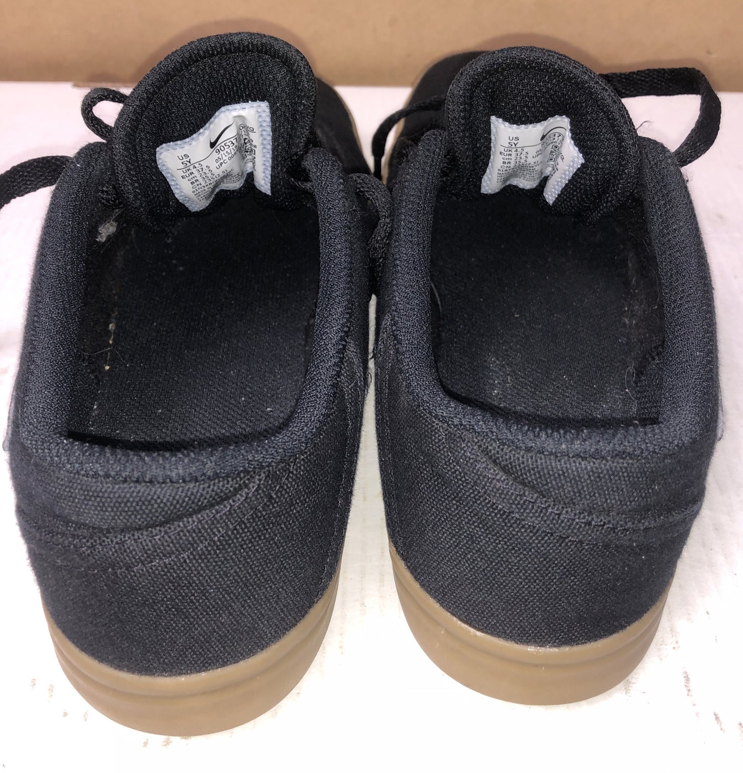 M737 Nike SB Kid's Sneakers shoes Black US 5y UK 4.5 Great Condition