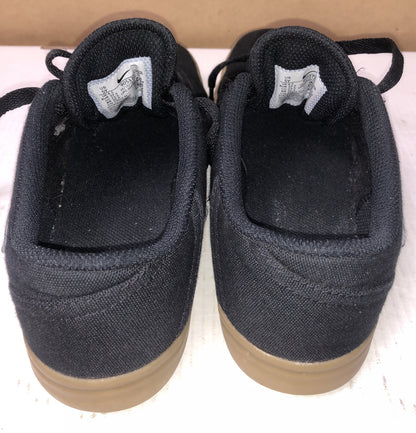 M737 Nike SB Kid's Sneakers shoes Black US 5y UK 4.5 Great Condition
