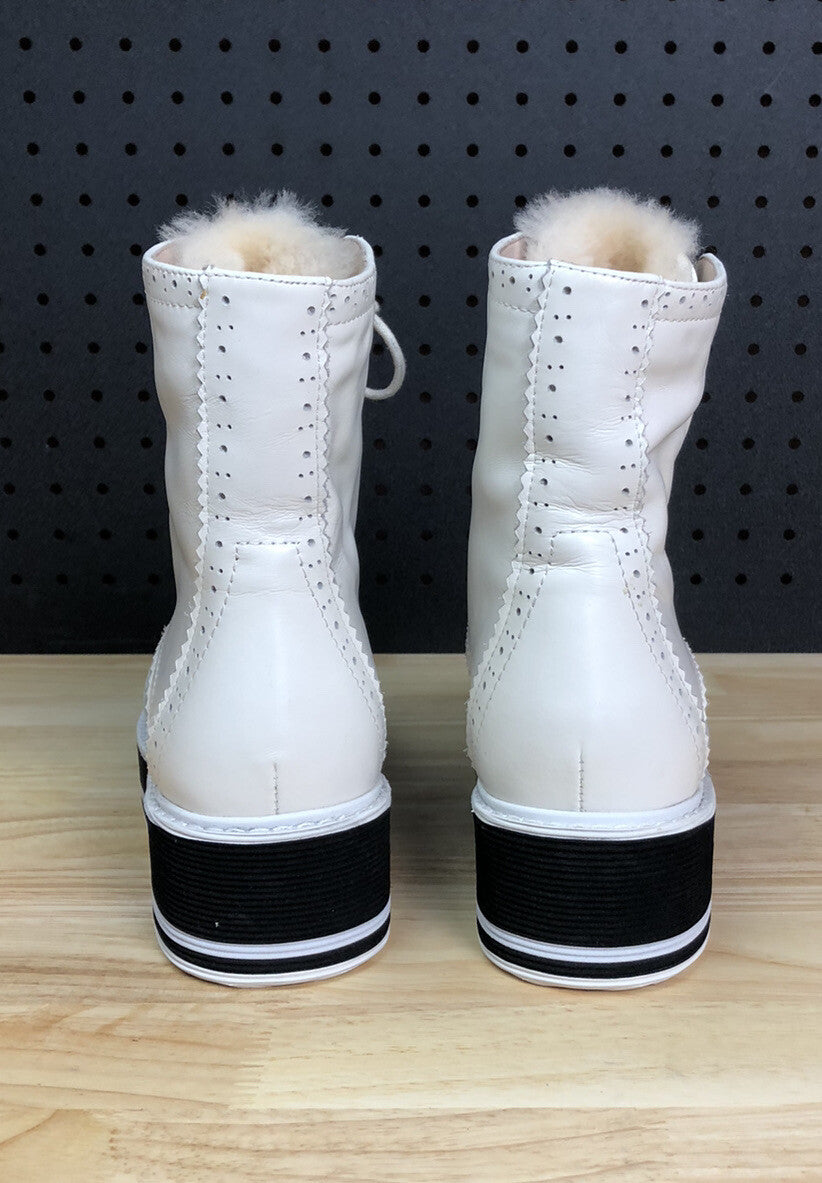 AXA UGG Boots Sheepskin Wool Insole Lace Up White Leather Sizing 4 Mens 6 Womens