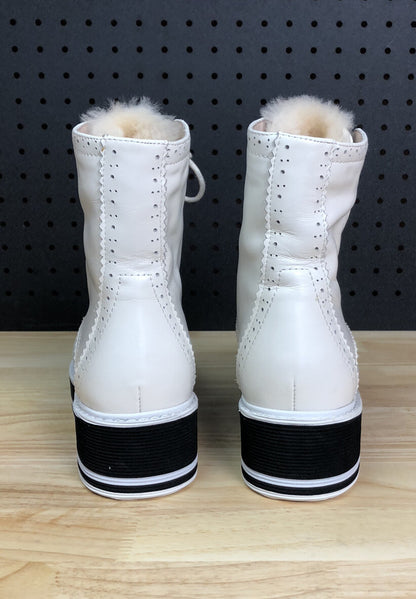 AXA UGG Boots Sheepskin Wool Insole Lace Up White Leather Sizing 4 Mens 6 Womens