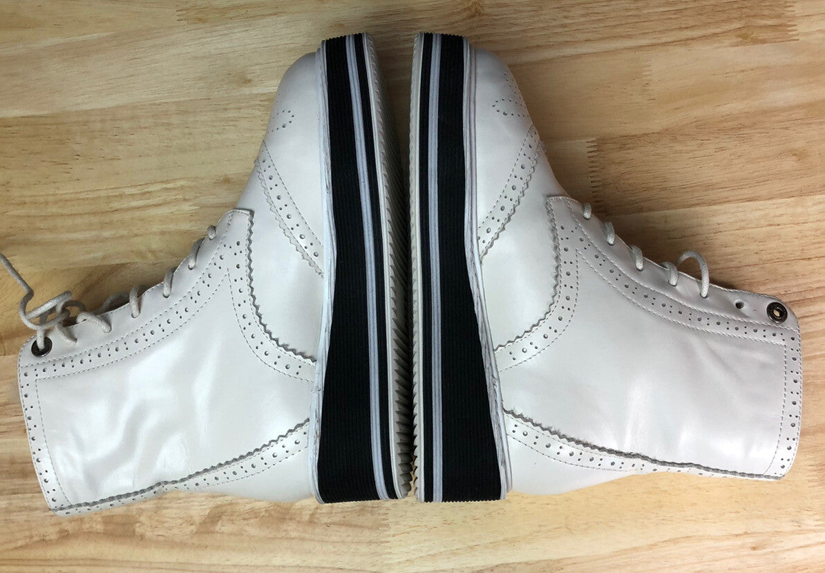 AXA UGG Boots Sheepskin Wool Insole Lace Up White Leather Sizing 4 Mens 6 Womens