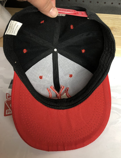 F104 New Yorks Yankees Black Baseball Cap In Good Condition Adjustable Sizing