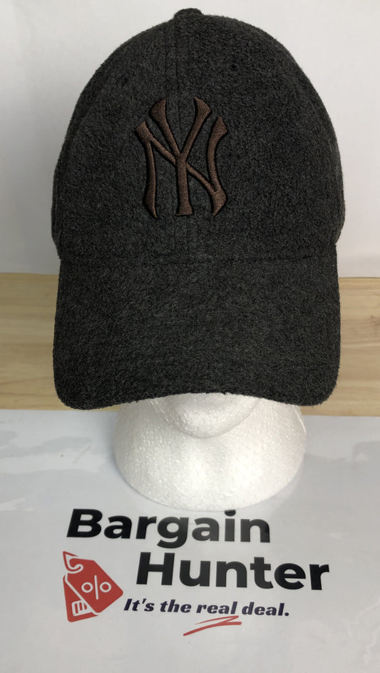 F11 New Yorks Yankees Baseball Cap In Good Condition Adjustable Sizing