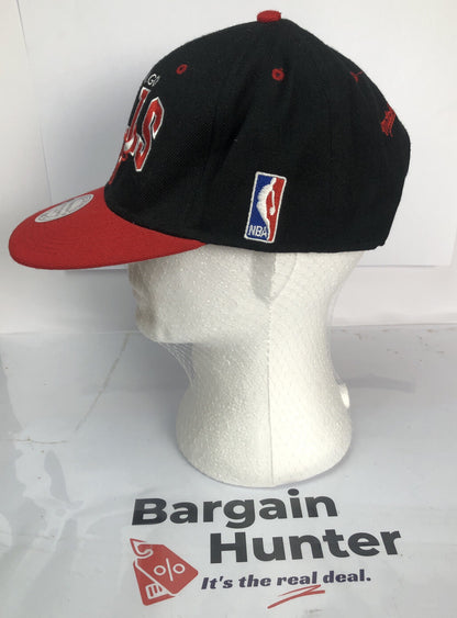 F2 Chicago Bulls NBA Baseball Cap / Hat In Good Condition Adjustable Sizing