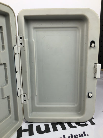 2202  Nintendo Nes Controller Look Hard 3DSXL Carry Case In OK Condition