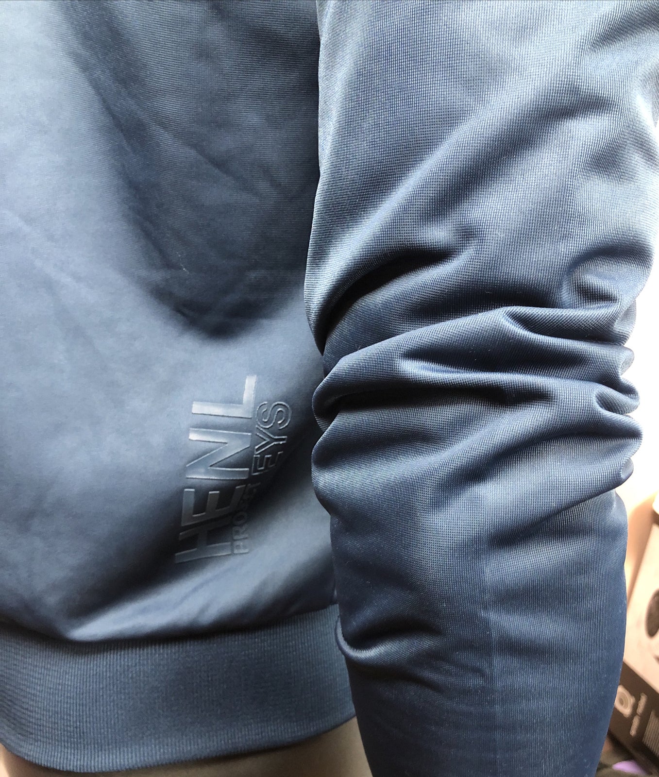 Henleys Deluxe Project Long Sleeve Jumper Size M / 3 In Good Condition F169