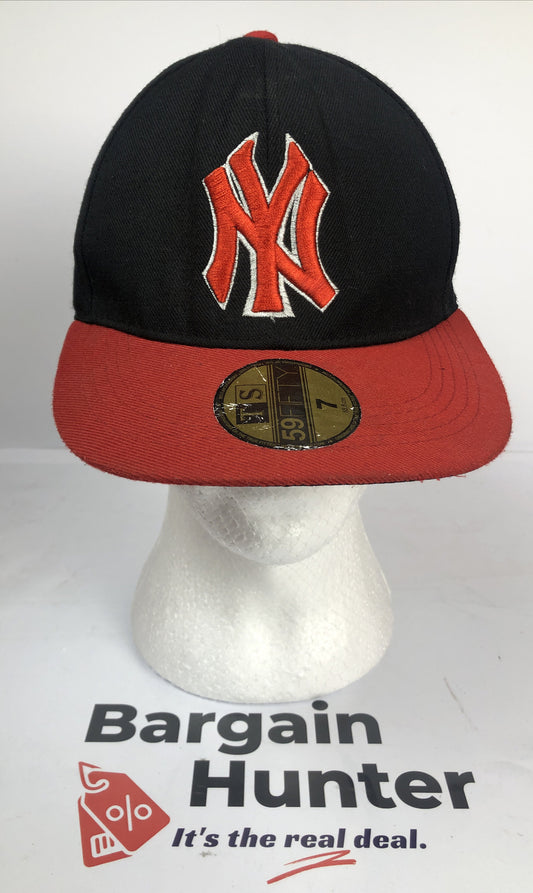 F146 New Yorks Yankees Black Baseball Cap In Good Condition Adjustable Sizing