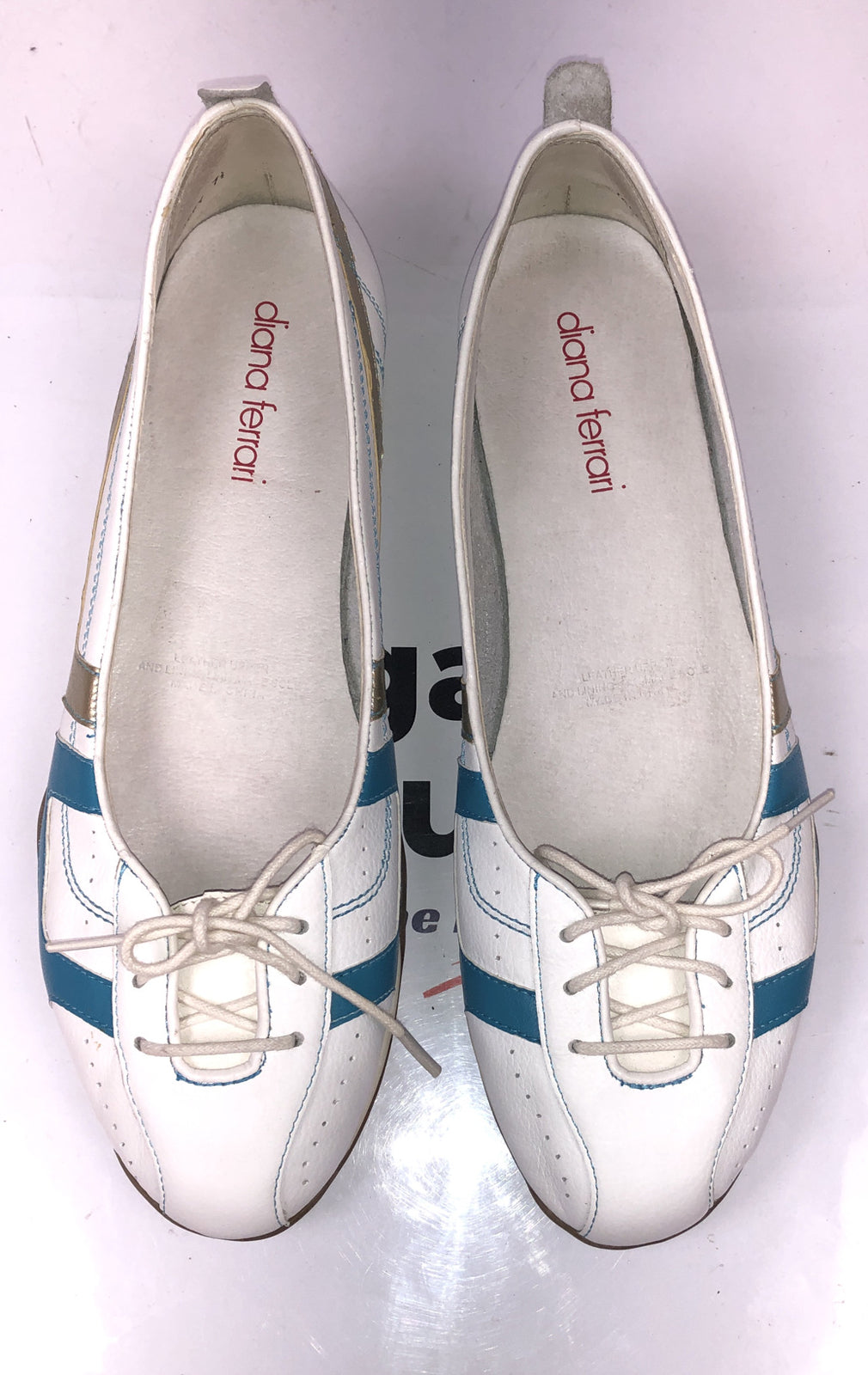 F302 DIANA FERRARI Super Soft White Leather Flats- Size 7 1/2 US- VGC