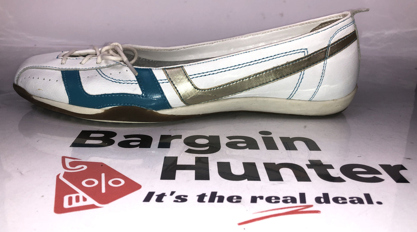 F302 DIANA FERRARI Super Soft White Leather Flats- Size 7 1/2 US- VGC