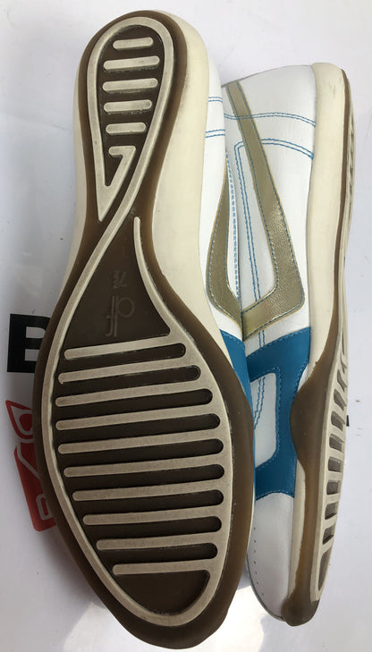 F302 DIANA FERRARI Super Soft White Leather Flats- Size 7 1/2 US- VGC