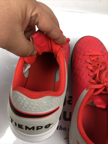 F299 Men's NIKE Tiempo Red Size 10.5 US Shoes In Good Condition