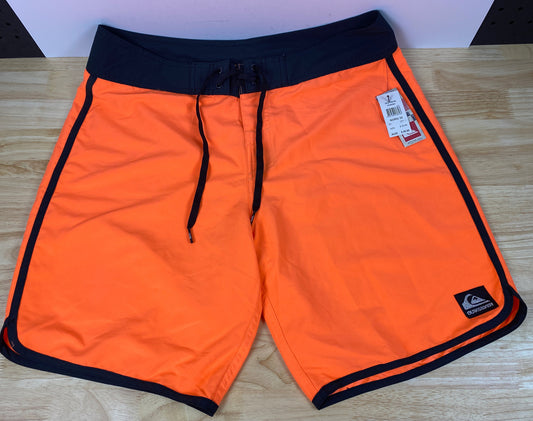 Quick Sliver Causal Shorts Size 32 Brand New With Tag  RRP $49.99 F79