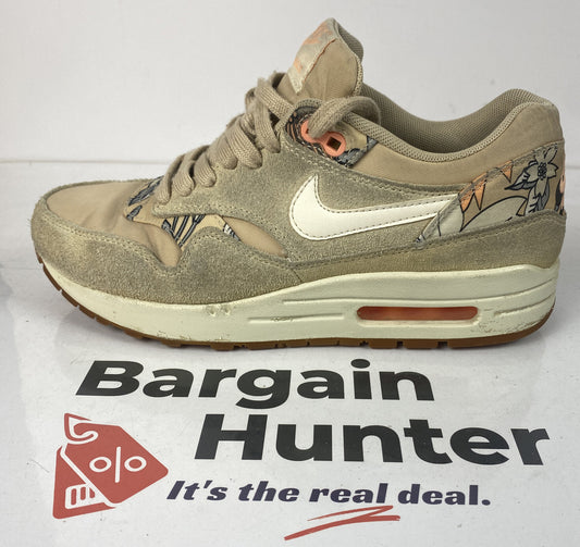 F416 Nike Air Laddies Shoes US 8 UK 5.5 In Good Condition