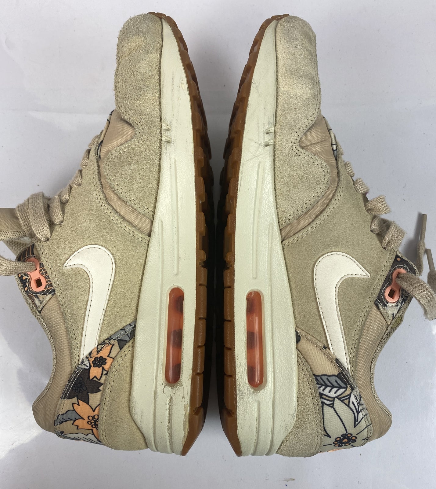 F416 Nike Air Laddies Shoes US 8 UK 5.5 In Good Condition